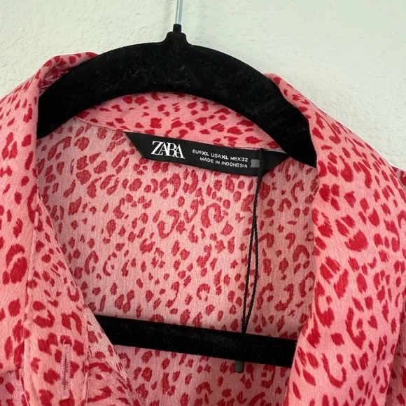 ZARA Pink Leopard Print Button-Up Shirt - Picture 2 of 3